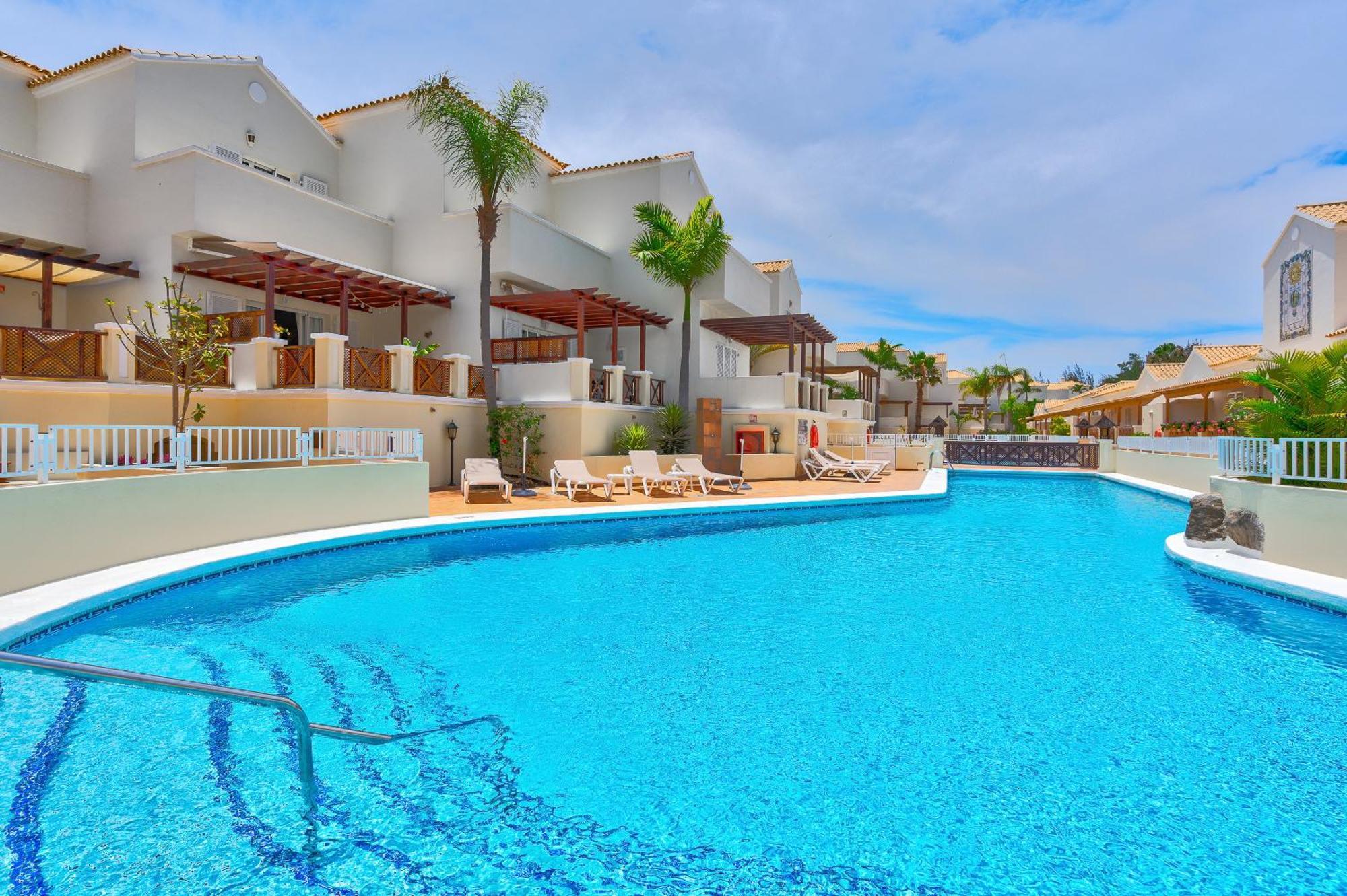 Chalet Golf Playa De Las Americas 2 アロナ エクステリア 写真